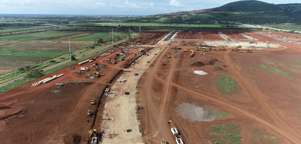 Royal Contracting is conducting mass grading at Ho‘opili on O‘ahu.



PHOTOS COURTESY ROYAL CONTRACTING CO. LTD.